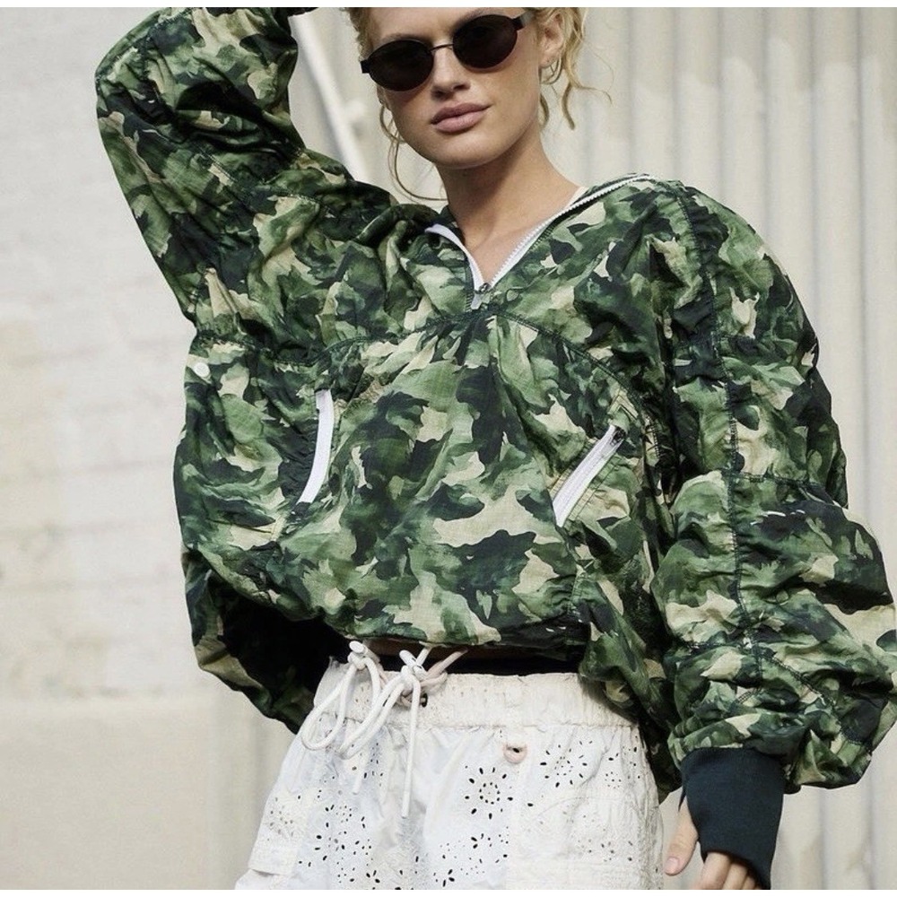 Free People Movement Happy Camper Pullover Jacket 90s Athletic Green Camo Small